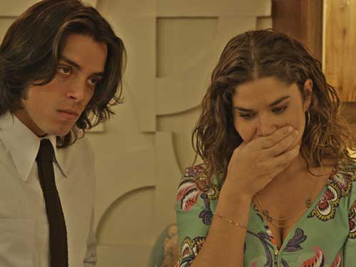 Sonhar com Inimigo: Sendo Amigo, Morto, Chorando 10 beijo de judas