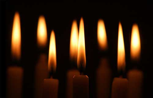 O que Significa Sonhar com Vela: branca, vermelha, preta, amarela! 5 no cemitério